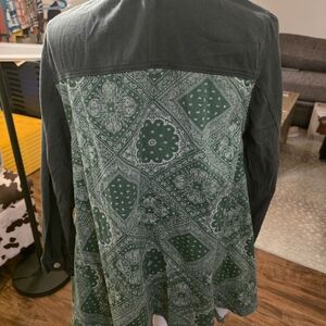 DAVI & DANI Dark Green Long Sleeve Top